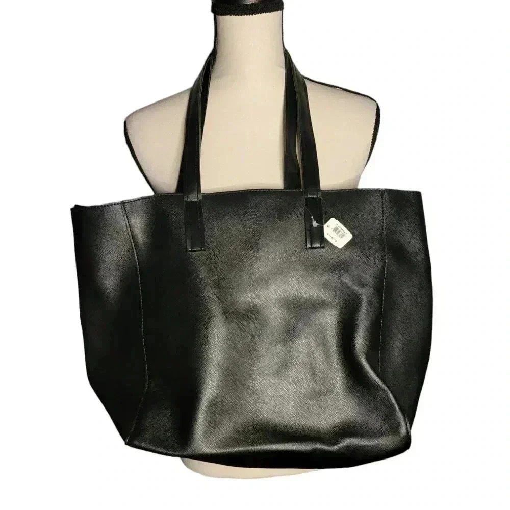Unbranded Travel Tote NWT
